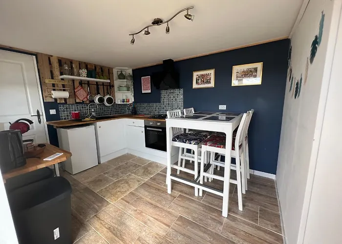 Le Douillet - The Snug-Couples Retreat