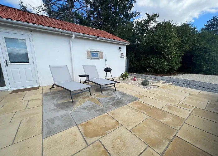 Le Douillet - The Snug-Couples Retreat